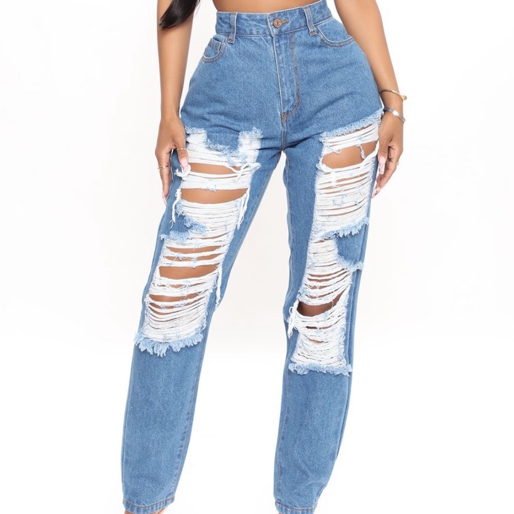 Distressed Boyfriend Jeans